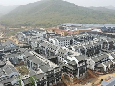 宜興窯湖小鎮(zhèn)二標段配電房國慶前順利完成送電！